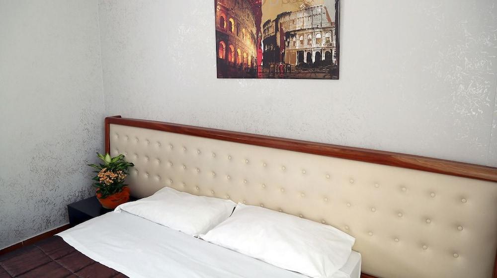 Roma Room Hotel Εξωτερικό φωτογραφία