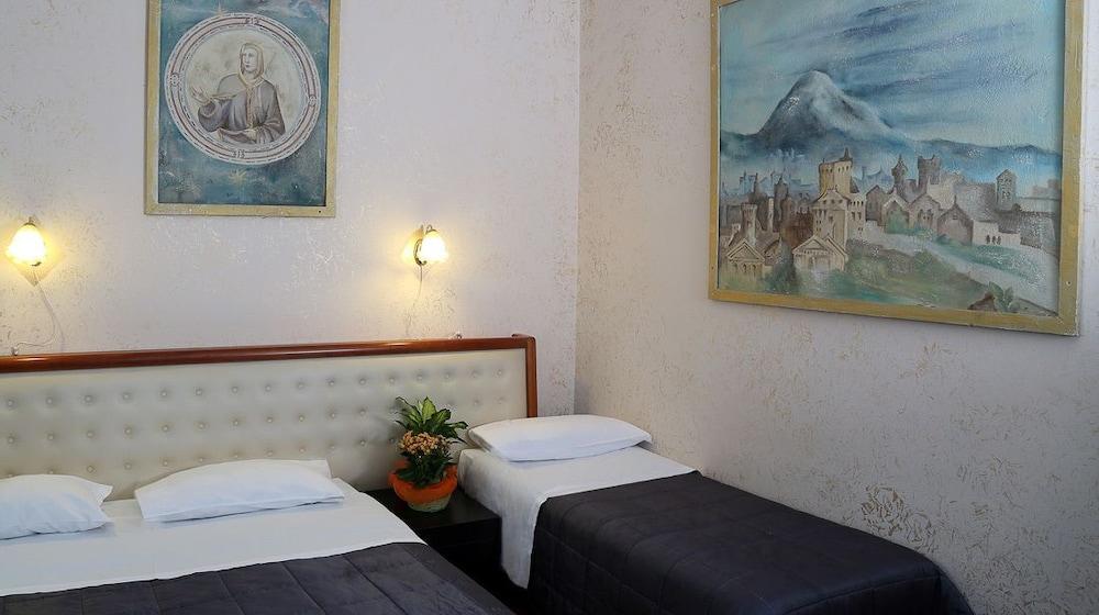 Roma Room Hotel Εξωτερικό φωτογραφία