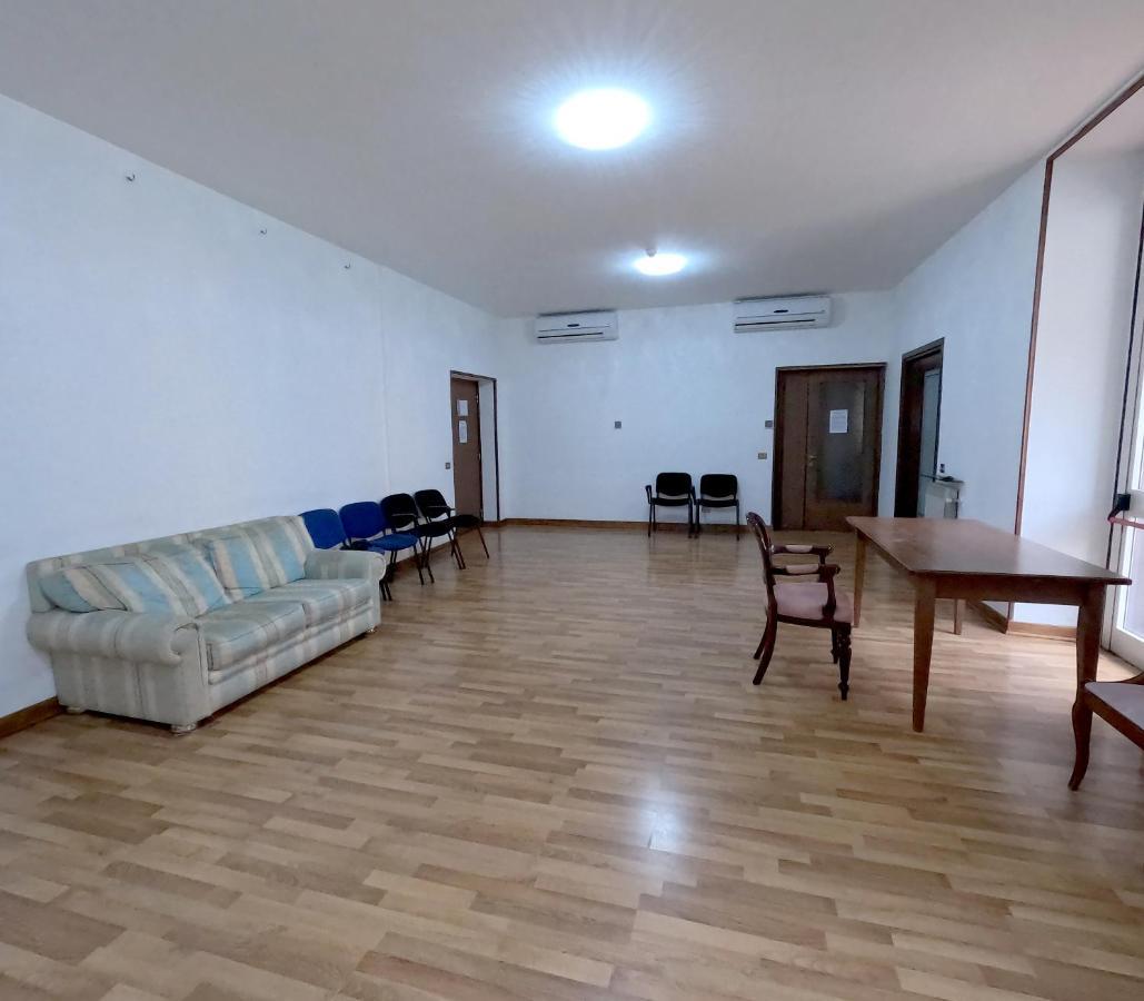 Roma Room Hotel Εξωτερικό φωτογραφία
