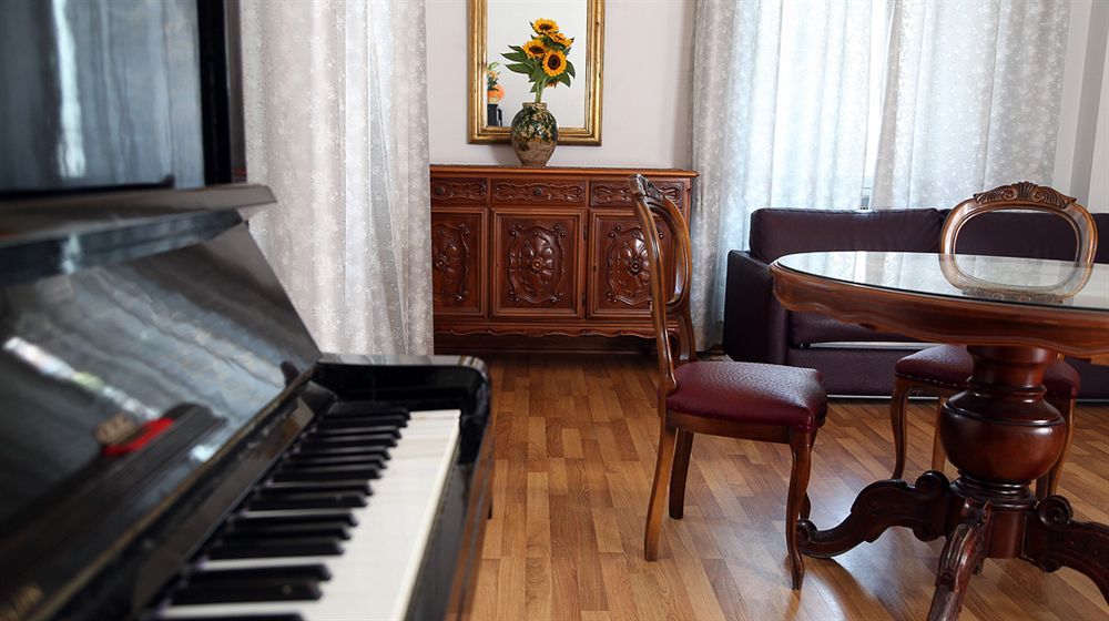 Roma Room Hotel Εξωτερικό φωτογραφία